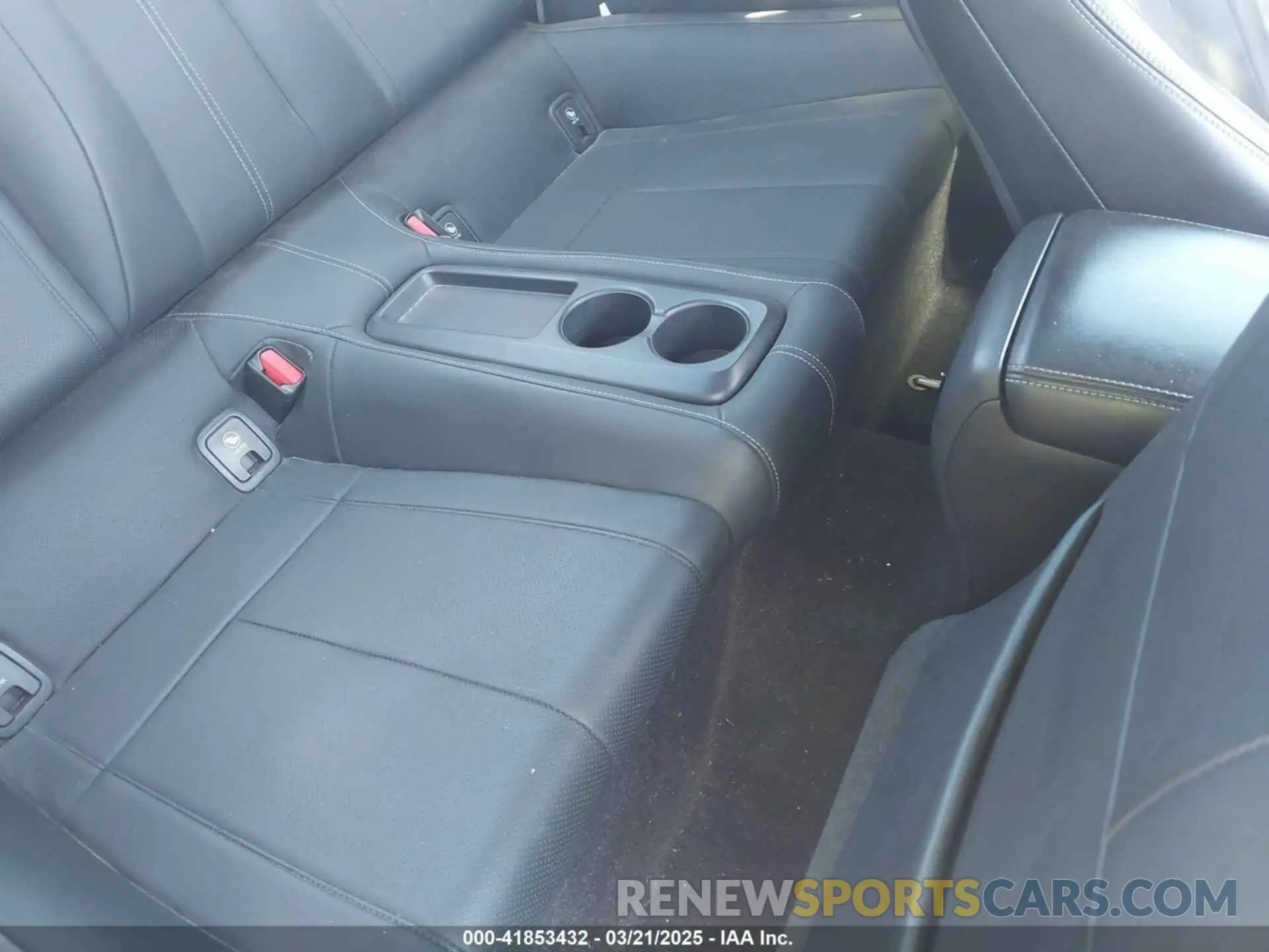 8 Photograph of a damaged car JN1FV7EK8KM360436 INFINITI Q60 2019