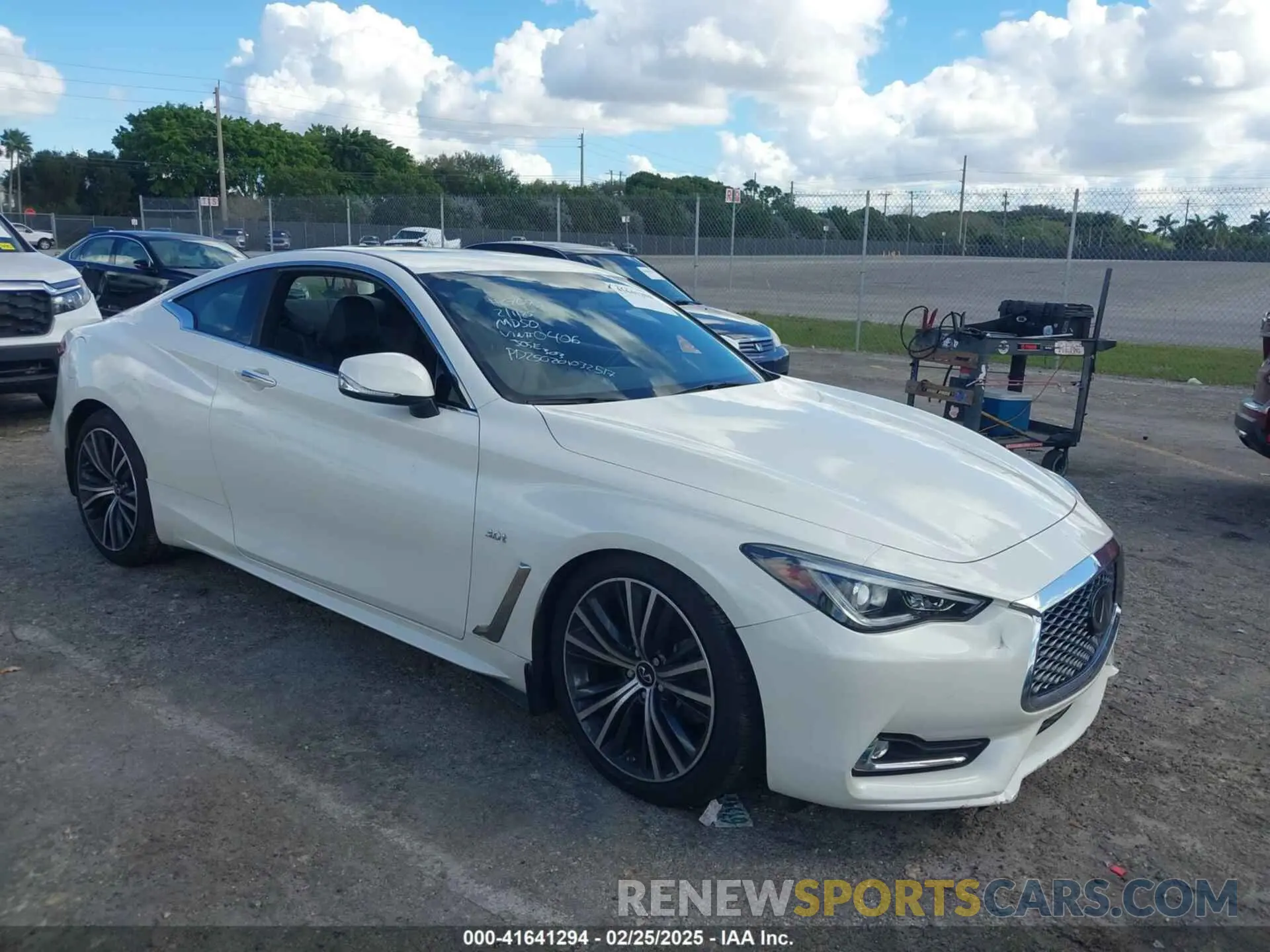 1 Фотография поврежденного автомобиля JN1EV7EK2LM340406 INFINITI Q60 2020