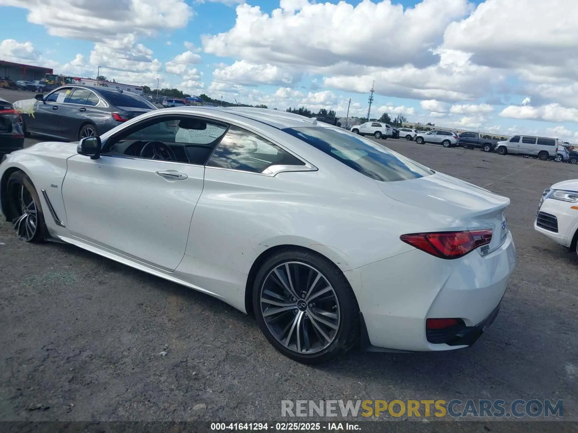3 Фотография поврежденного автомобиля JN1EV7EK2LM340406 INFINITI Q60 2020
