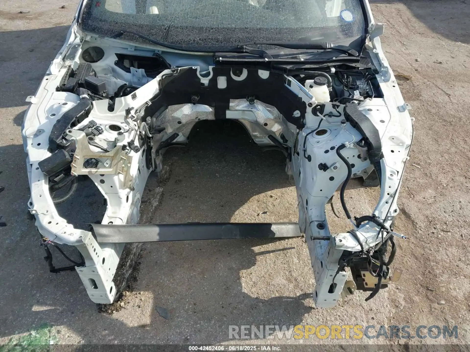 10 Photograph of a damaged car JN1EV7EK2LM340471 INFINITI Q60 2020
