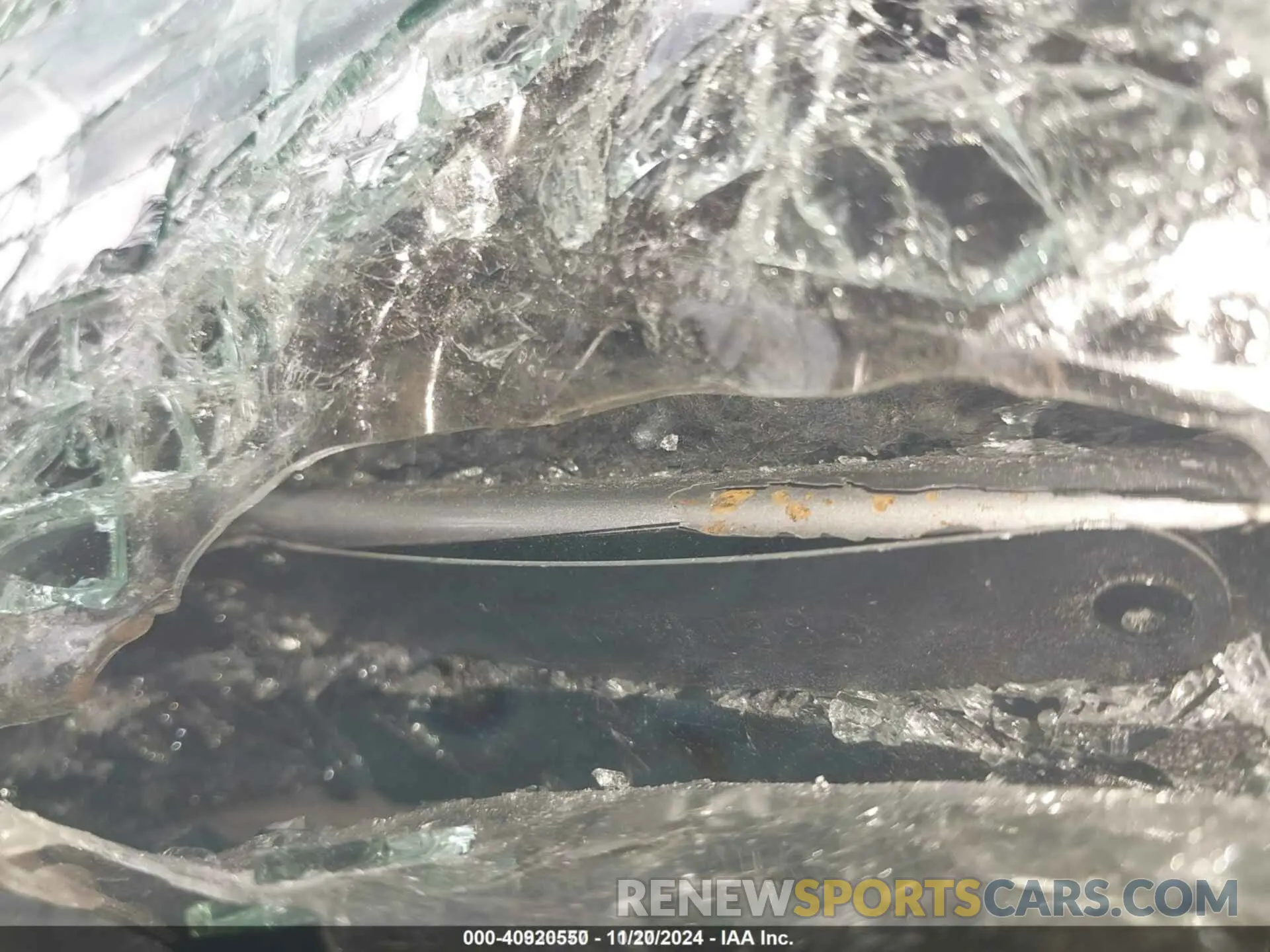 9 Photograph of a damaged car JN1EV7EK5LM340383 INFINITI Q60 2020