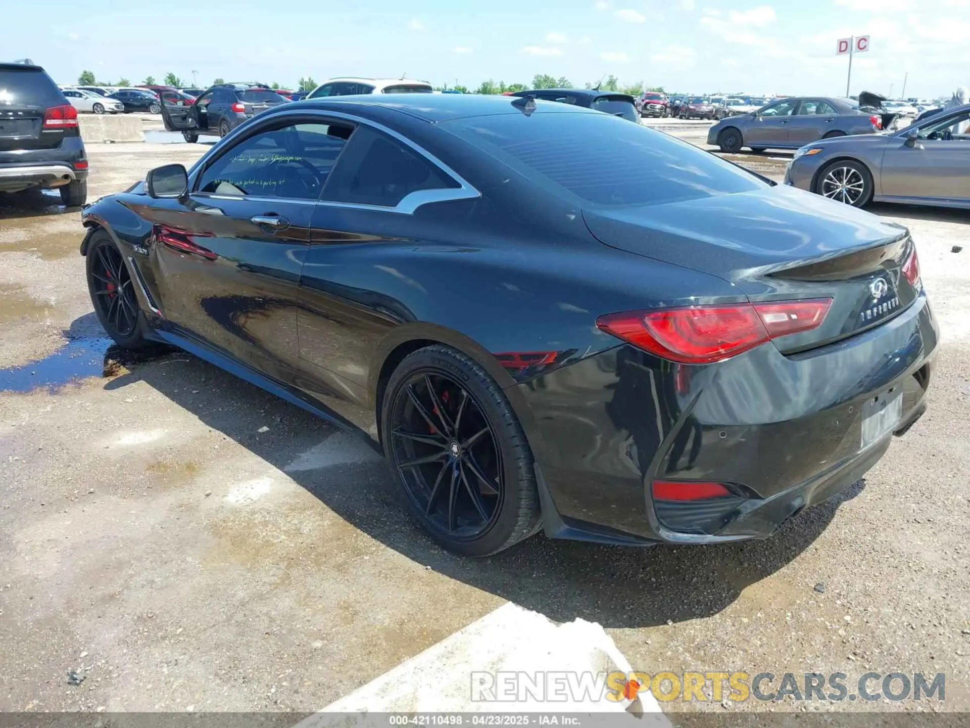 3 Фотография поврежденного автомобиля JN1FV7EK0LM400011 INFINITI Q60 2020