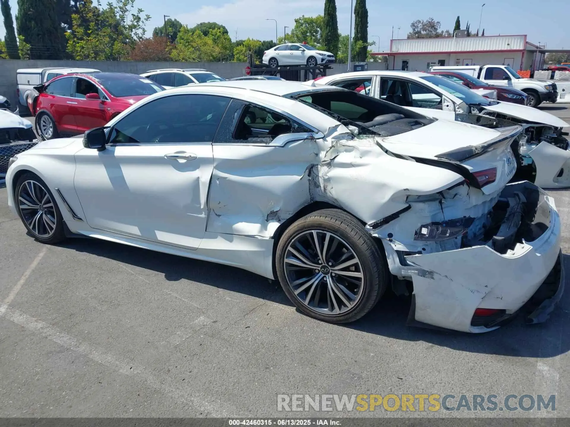 14 Photograph of a damaged car JN1EV7JK9MM410104 INFINITI Q60 2021