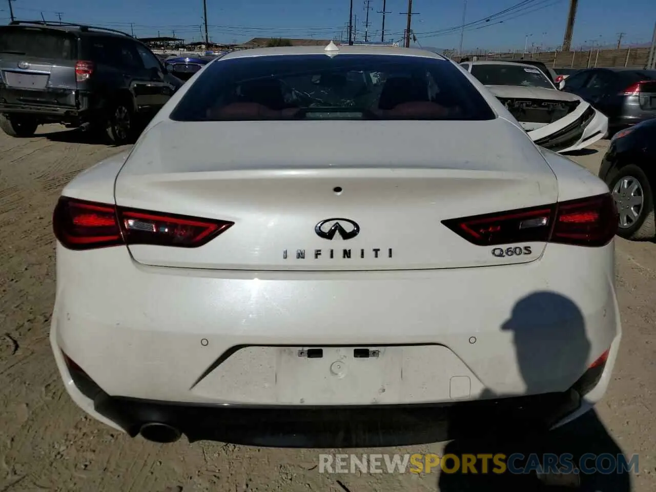 6 Photograph of a damaged car JN1FV7LK9NM660378 INFINITI Q60 2022