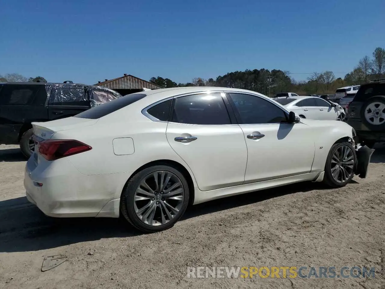 3 Photograph of a damaged car JN1BY1AP5KM505176 INFINITI Q70 2019