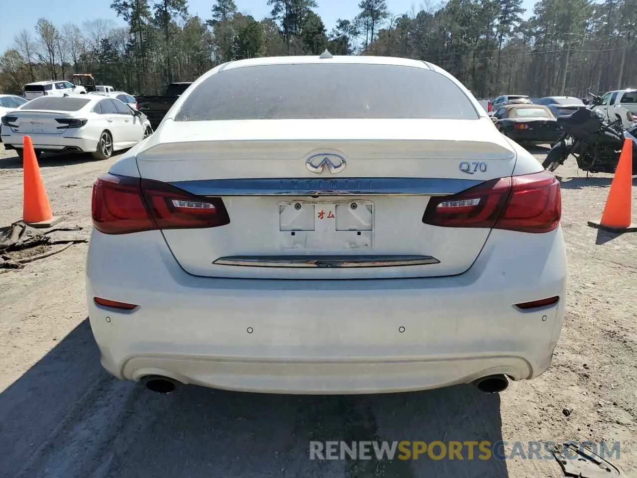 6 Photograph of a damaged car JN1BY1AP5KM505176 INFINITI Q70 2019