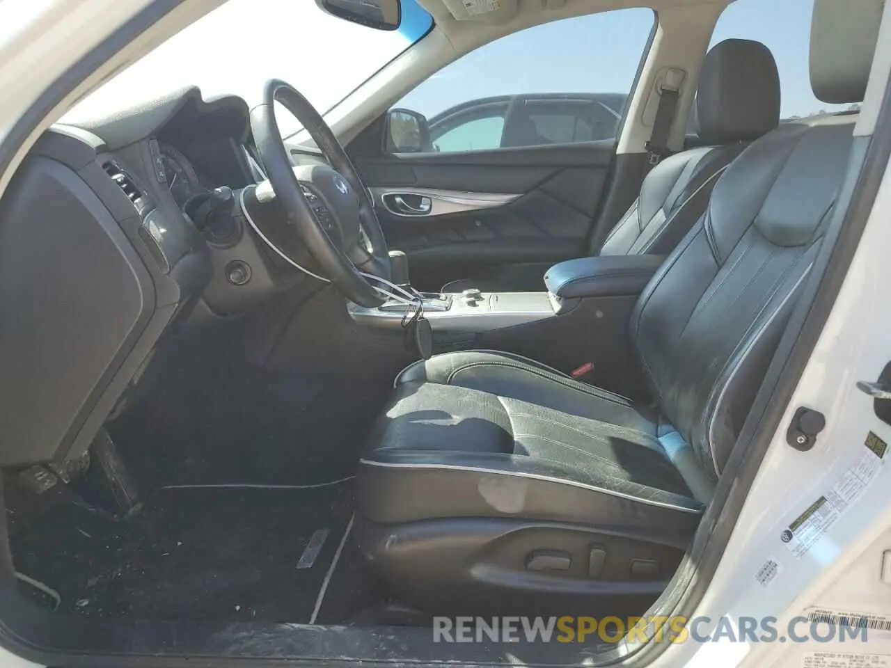 7 Photograph of a damaged car JN1BY1AP5KM505176 INFINITI Q70 2019