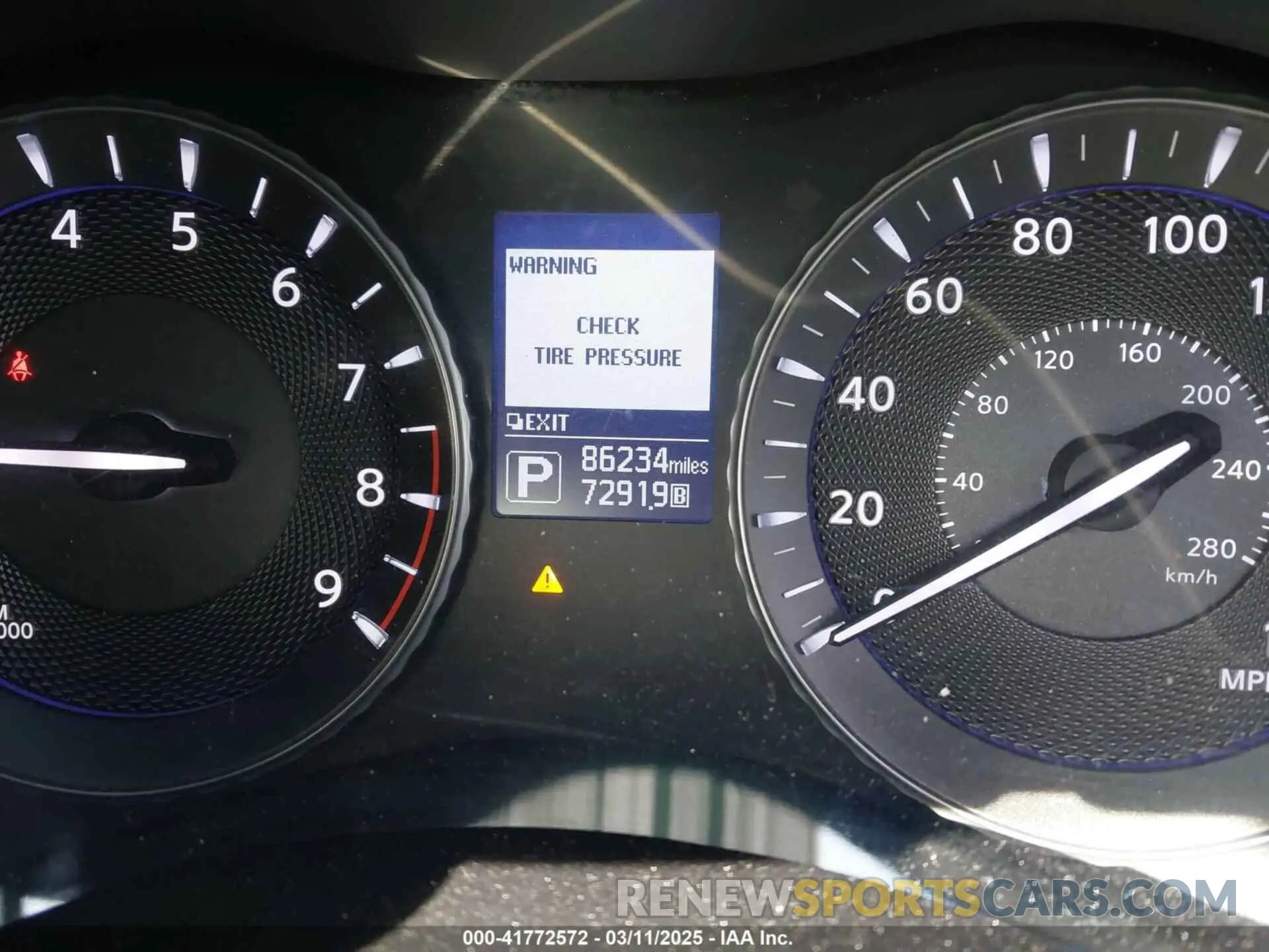 16 Photograph of a damaged car JN1BY1AR3KM585157 INFINITI Q70 2019