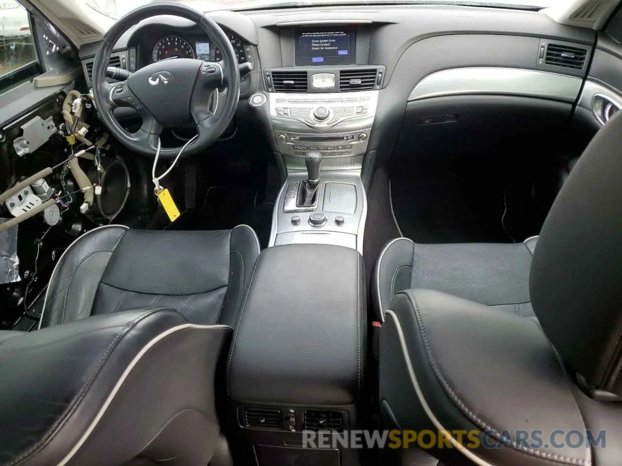 8 Photograph of a damaged car JN1BY1AR9KM585020 INFINITI Q70 2019