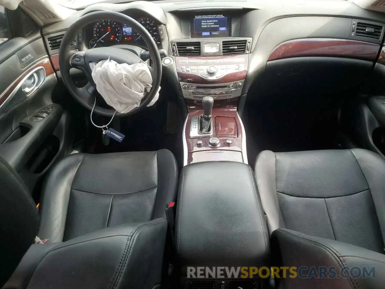8 Photograph of a damaged car JN1BY1AR9KM585437 INFINITI Q70 2019