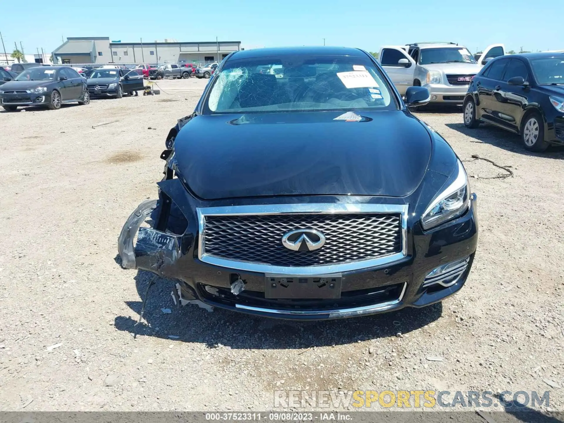 12 Photograph of a damaged car JN1BY1PP4KM685483 INFINITI Q70L 2019