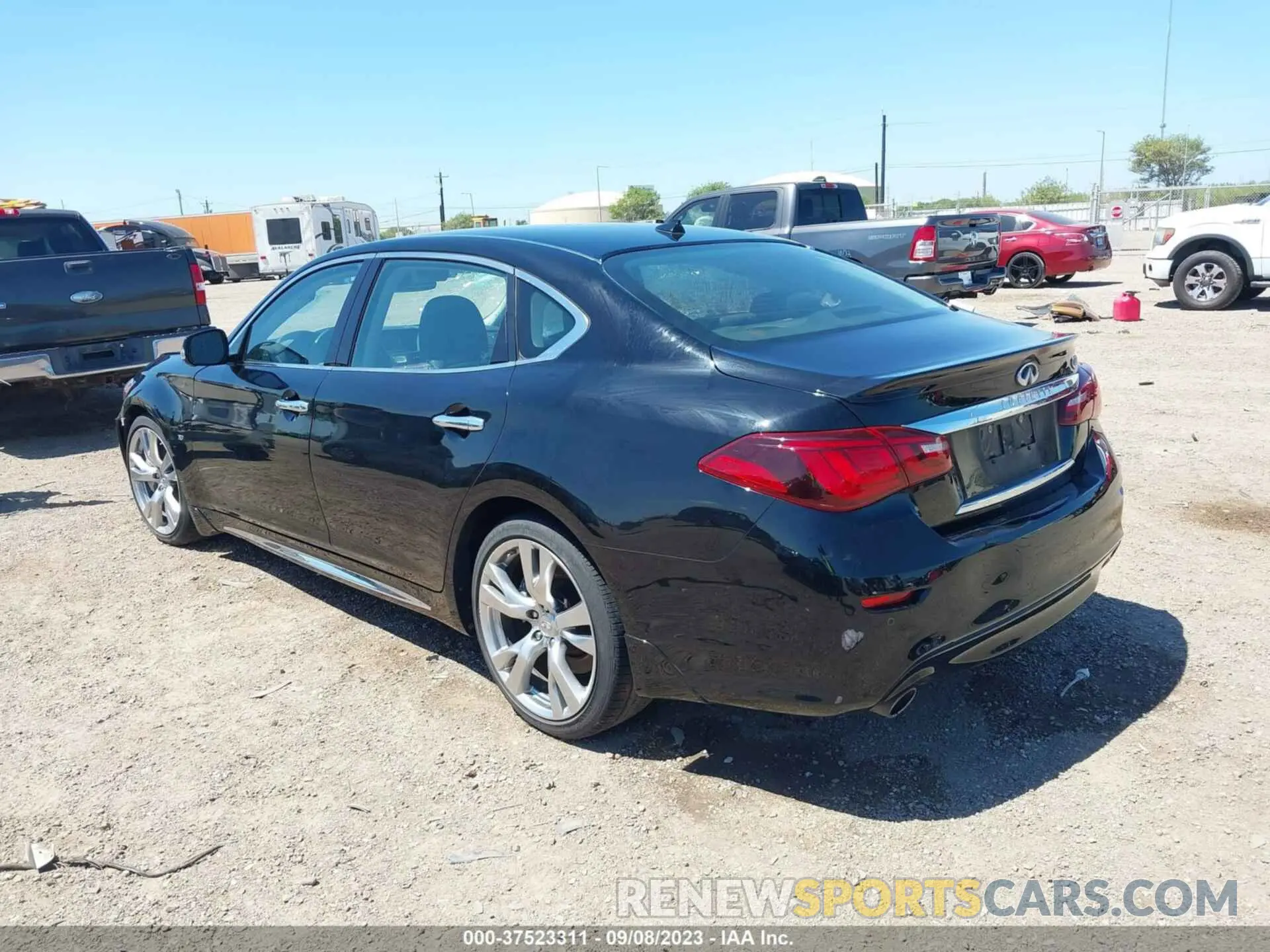 3 Photograph of a damaged car JN1BY1PP4KM685483 INFINITI Q70L 2019