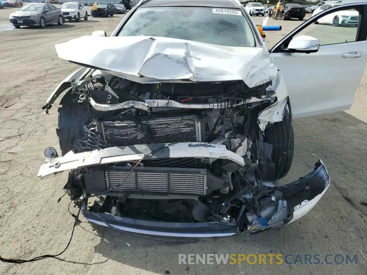 11 Photograph of a damaged car SJKCH5CP1KA007660 INFINITI QX30 2019