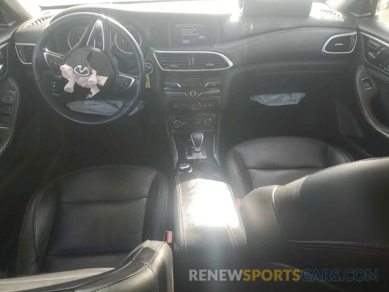 8 Photograph of a damaged car SJKCH5CP1KA007660 INFINITI QX30 2019