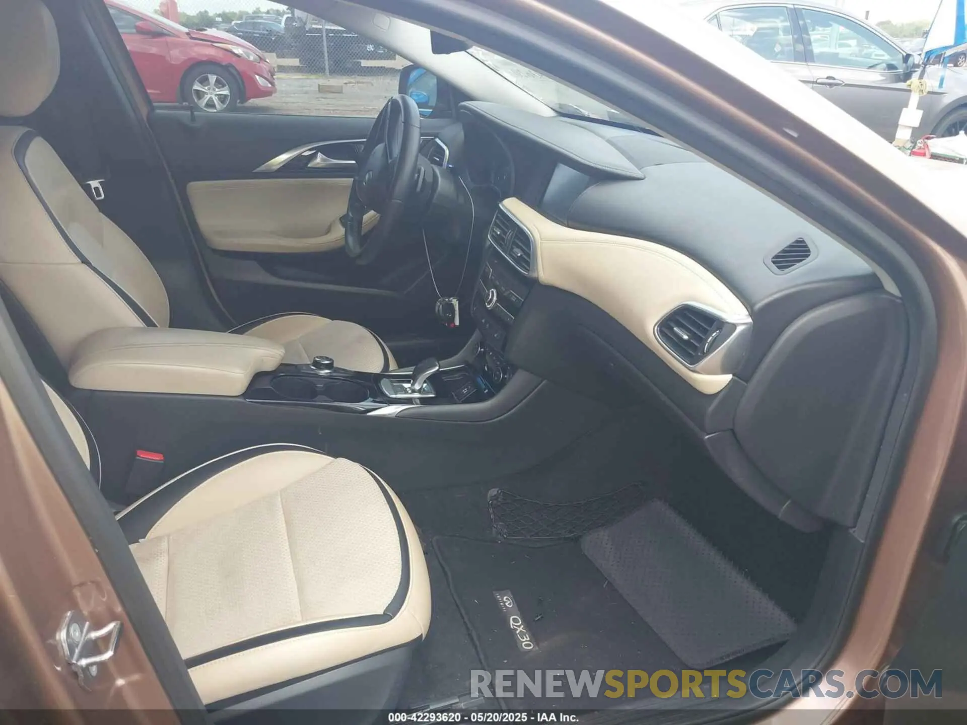 5 Фотография поврежденного автомобиля SJKCH5CP4KA008012 INFINITI QX30 2019