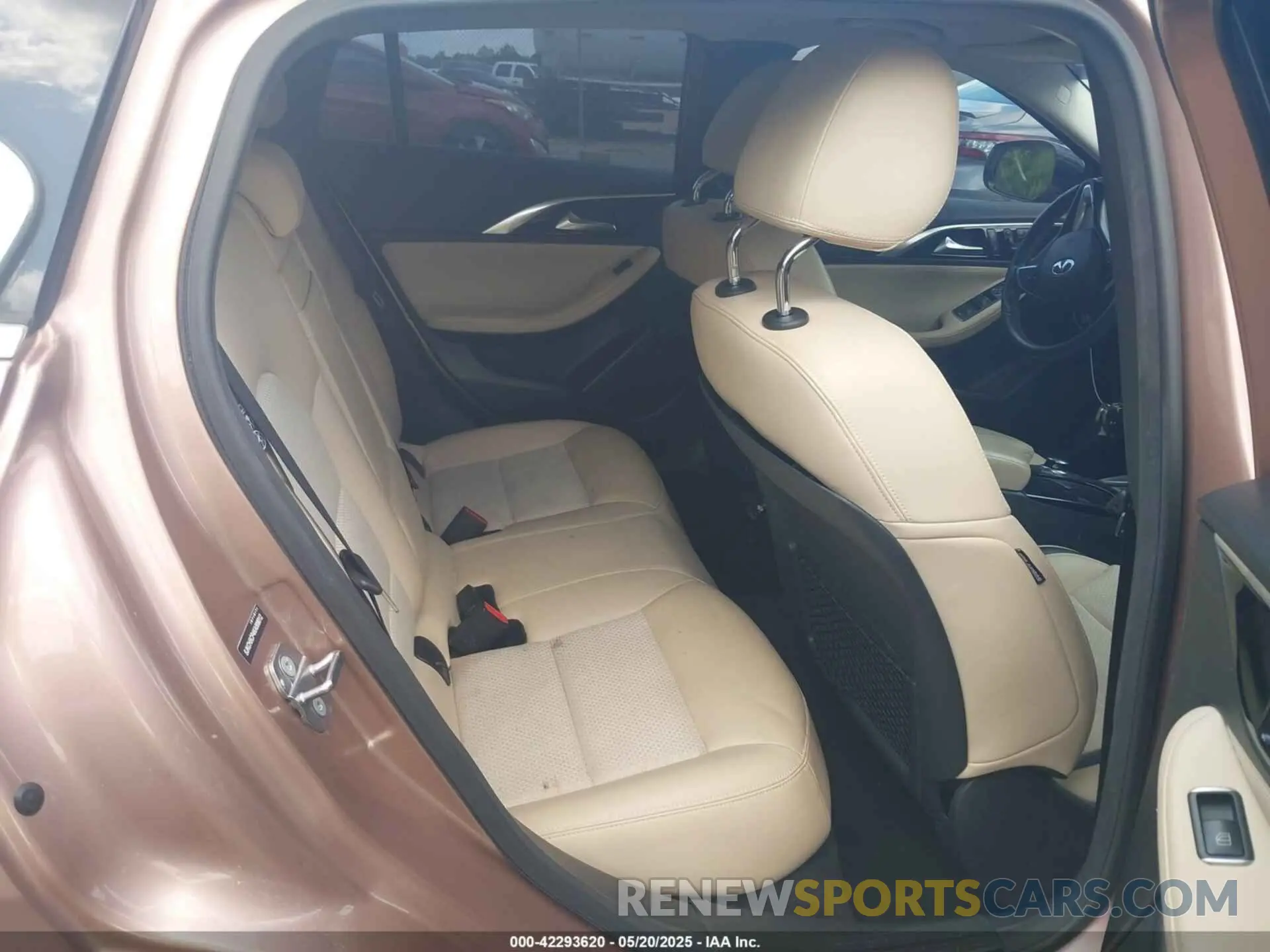 8 Фотография поврежденного автомобиля SJKCH5CP4KA008012 INFINITI QX30 2019