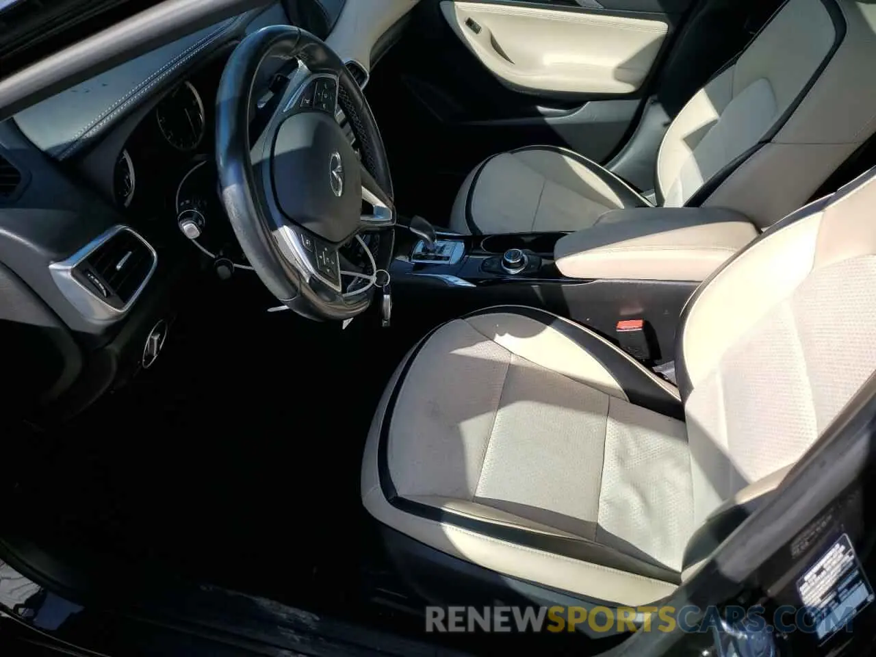 7 Photograph of a damaged car SJKCH5CP6KA009923 INFINITI QX30 2019