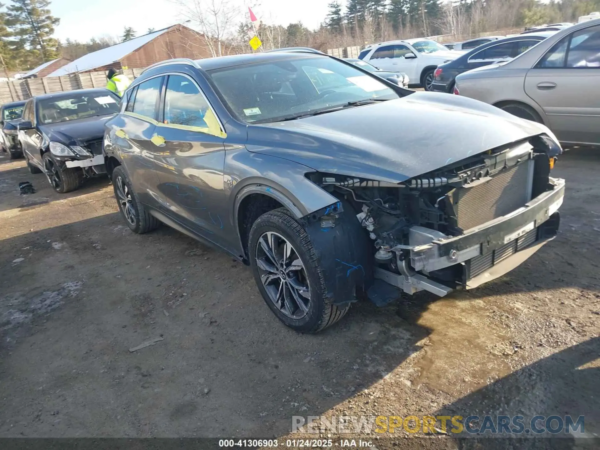 1 Фотография поврежденного автомобиля SJKCH5CR0KA008896 INFINITI QX30 2019