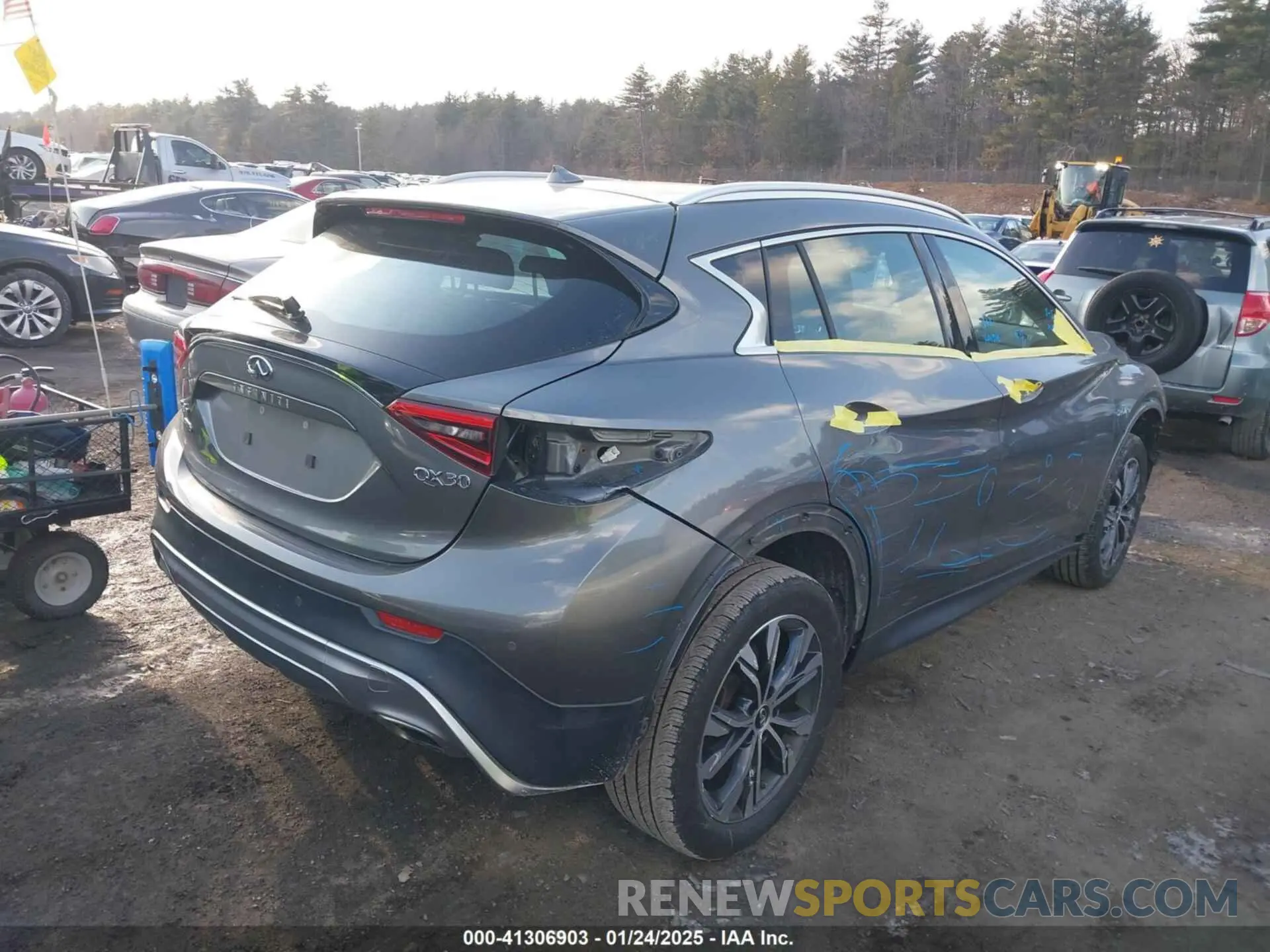 4 Фотография поврежденного автомобиля SJKCH5CR0KA008896 INFINITI QX30 2019