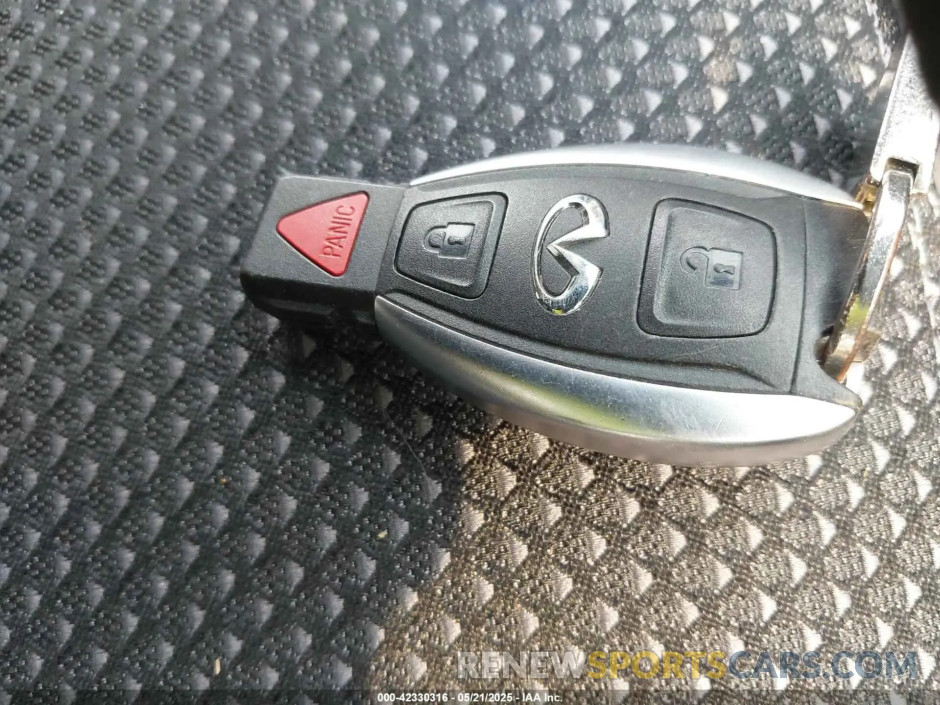 11 Photograph of a damaged car SJKCH5CR2KA009144 INFINITI QX30 2019