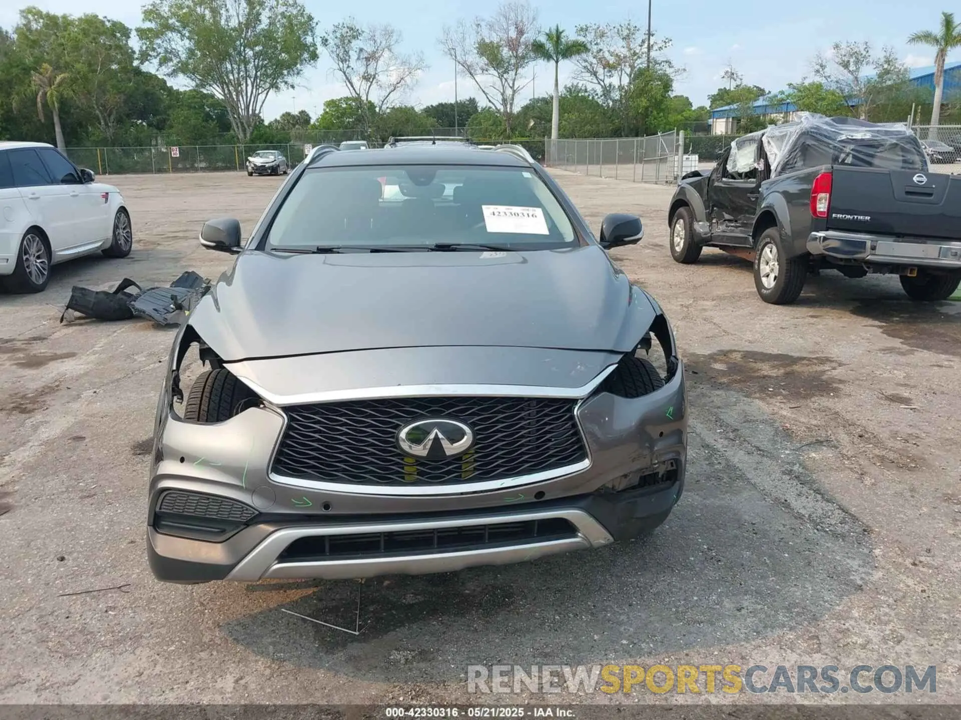13 Photograph of a damaged car SJKCH5CR2KA009144 INFINITI QX30 2019