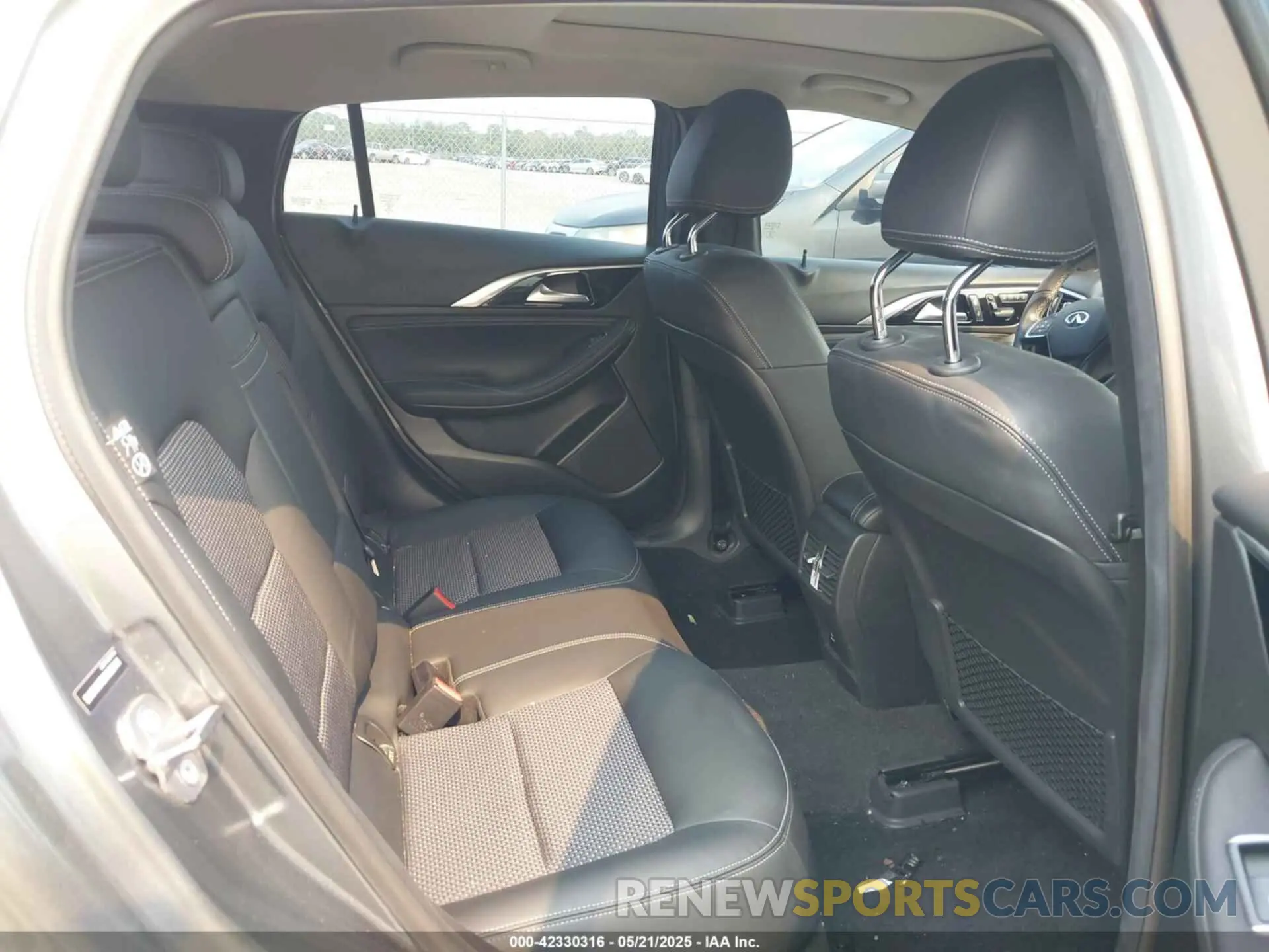 8 Photograph of a damaged car SJKCH5CR2KA009144 INFINITI QX30 2019