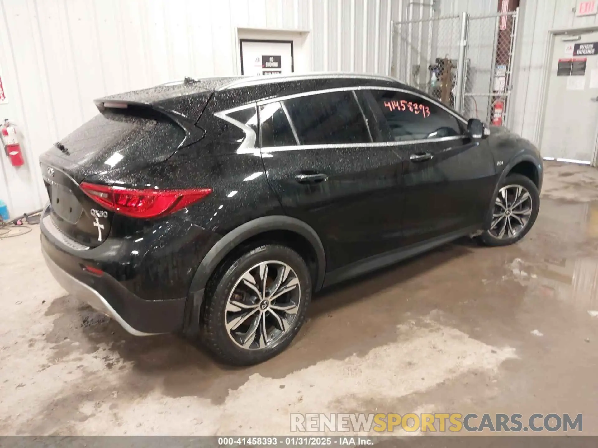 4 Фотография поврежденного автомобиля SJKCH5CR4KA010490 INFINITI QX30 2019