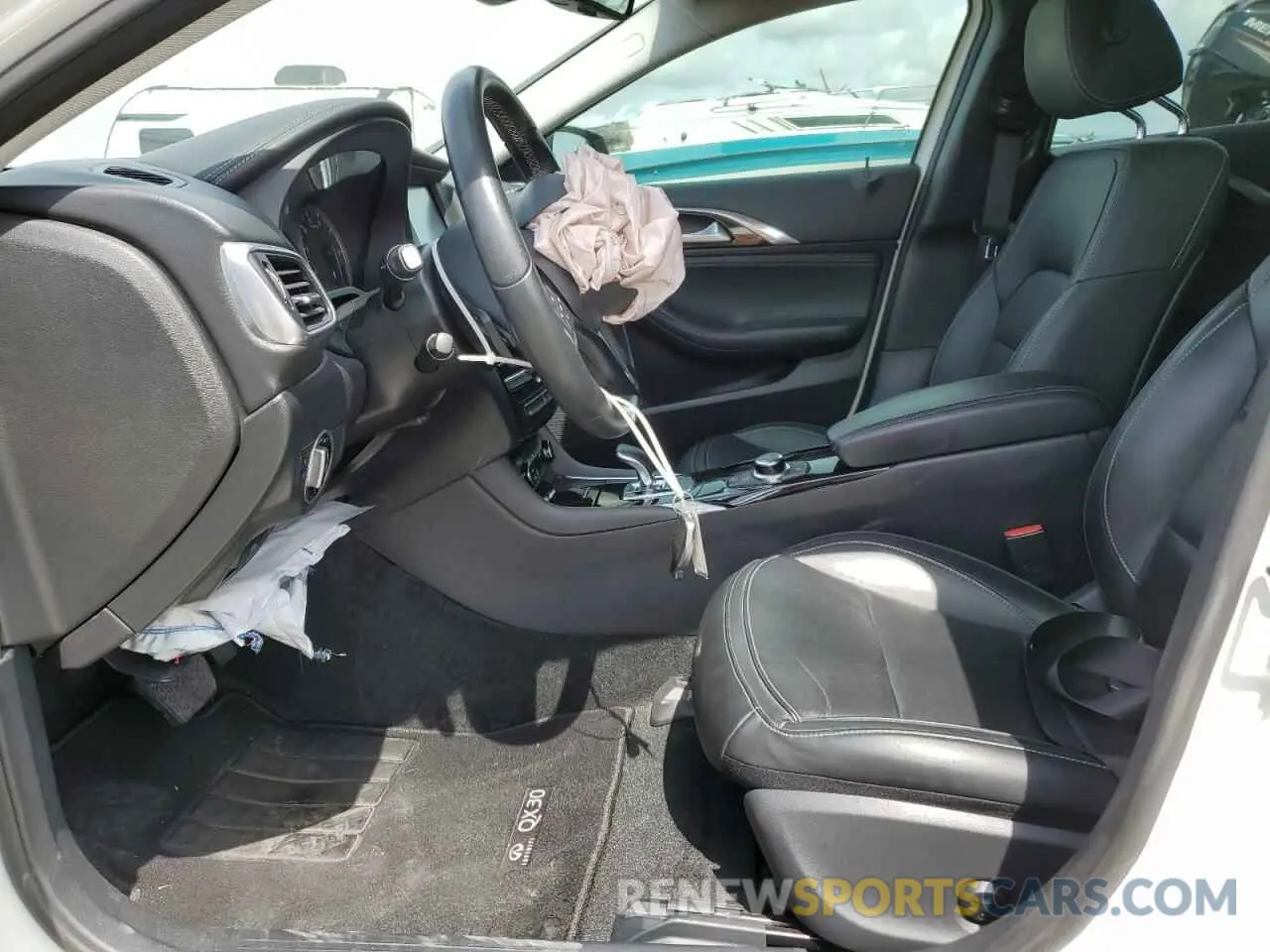 7 Photograph of a damaged car SJKCH5CR7KA011861 INFINITI QX30 2019
