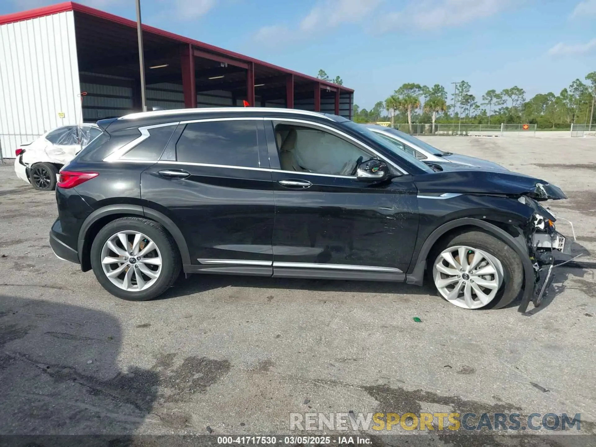 13 Photograph of a damaged car 3PCAJ5M10KF108026 INFINITI QX50 2019