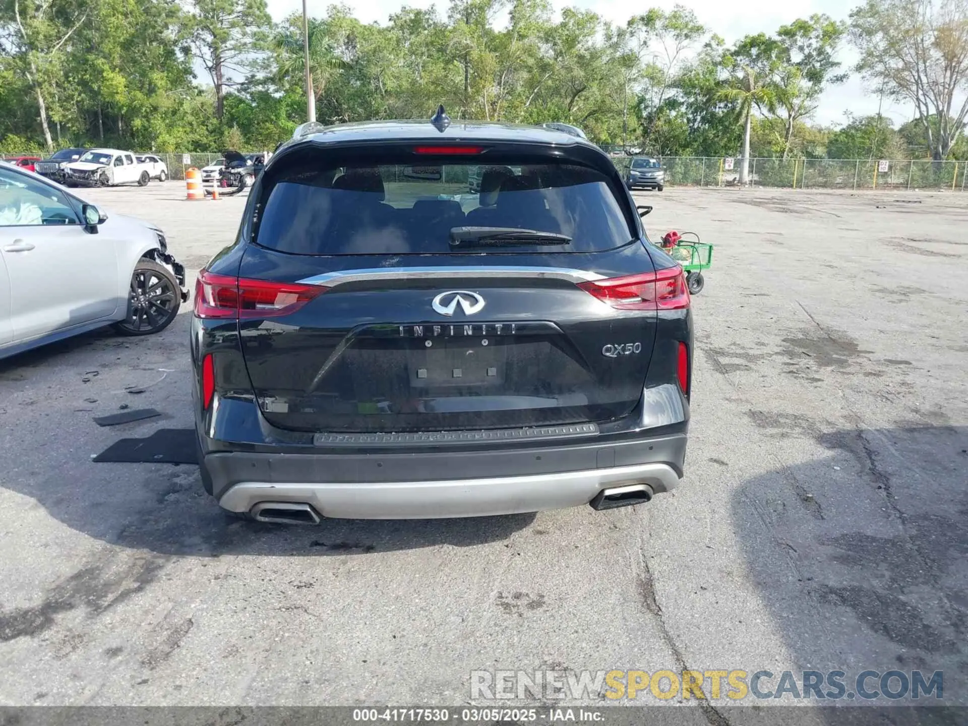 16 Photograph of a damaged car 3PCAJ5M10KF108026 INFINITI QX50 2019