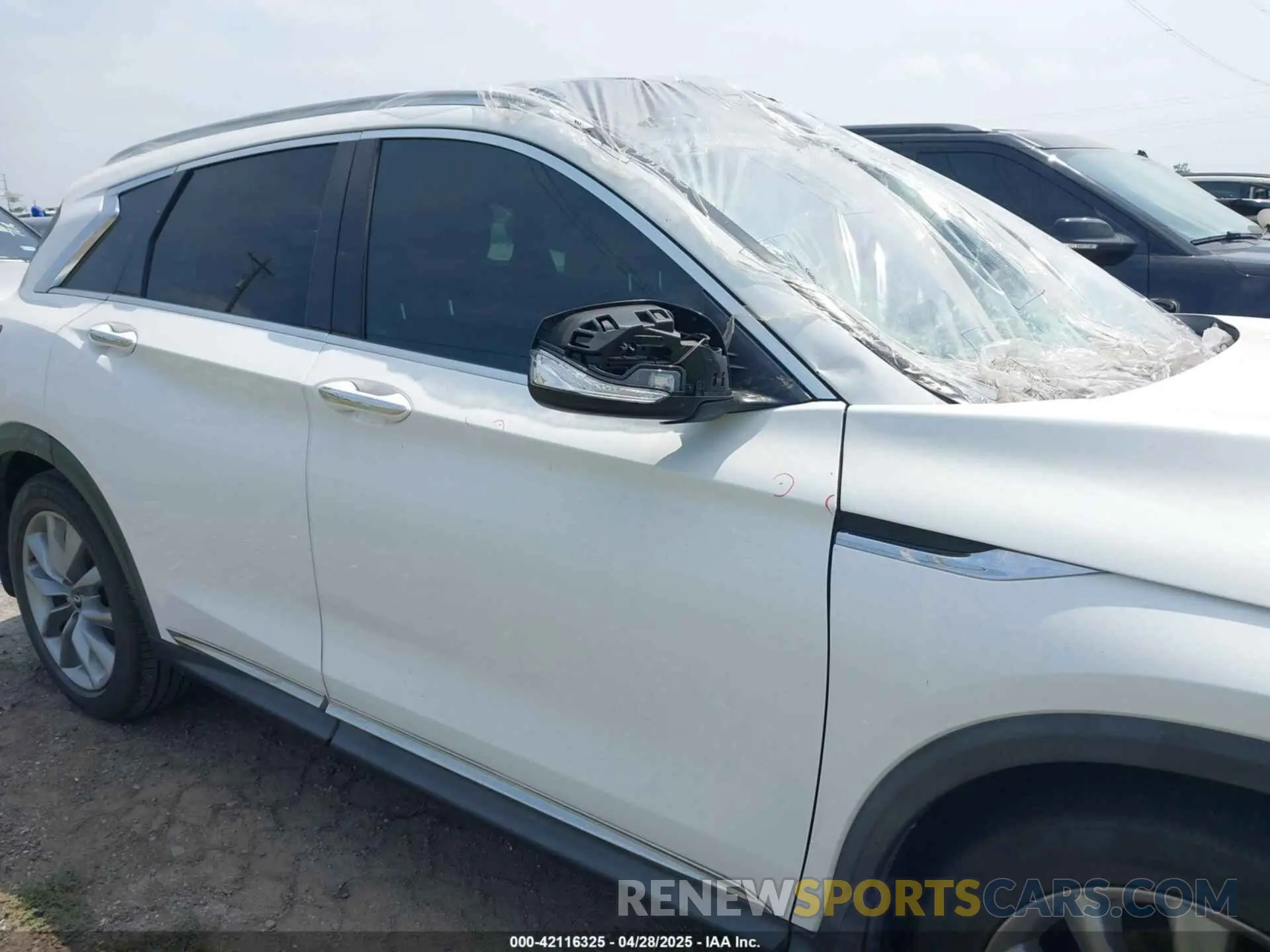 13 Фотография поврежденного автомобиля 3PCAJ5M11KF145988 INFINITI QX50 2019