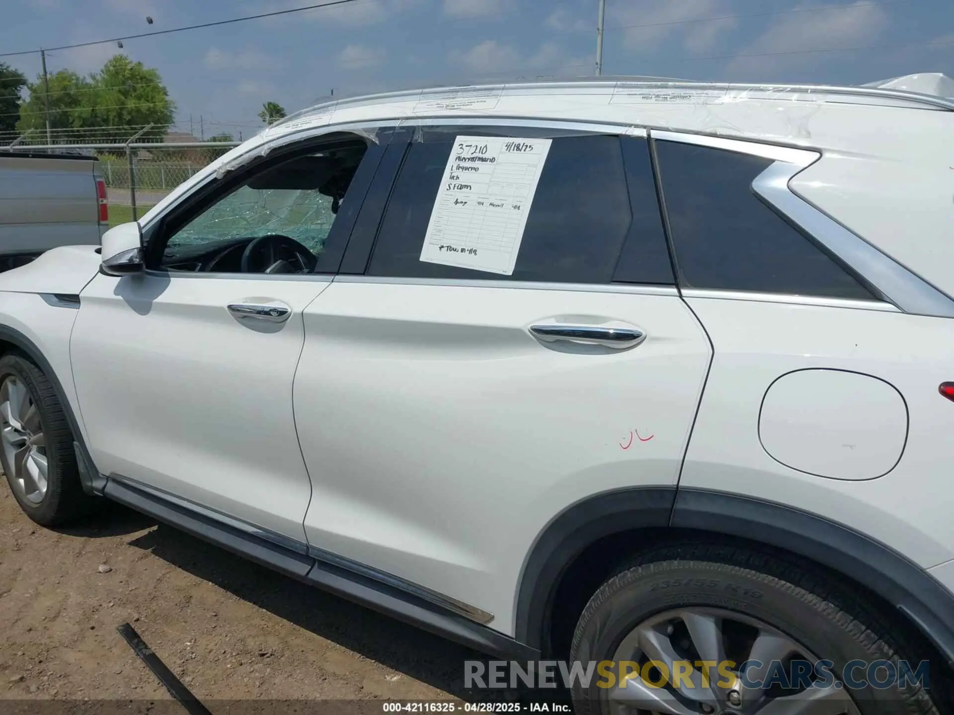 14 Фотография поврежденного автомобиля 3PCAJ5M11KF145988 INFINITI QX50 2019