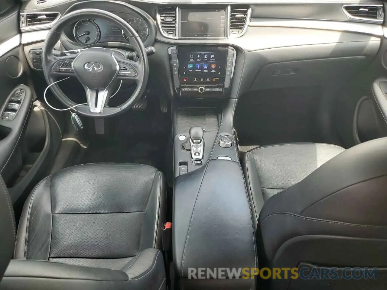 8 Photograph of a damaged car 3PCAJ5M12KF119254 INFINITI QX50 2019