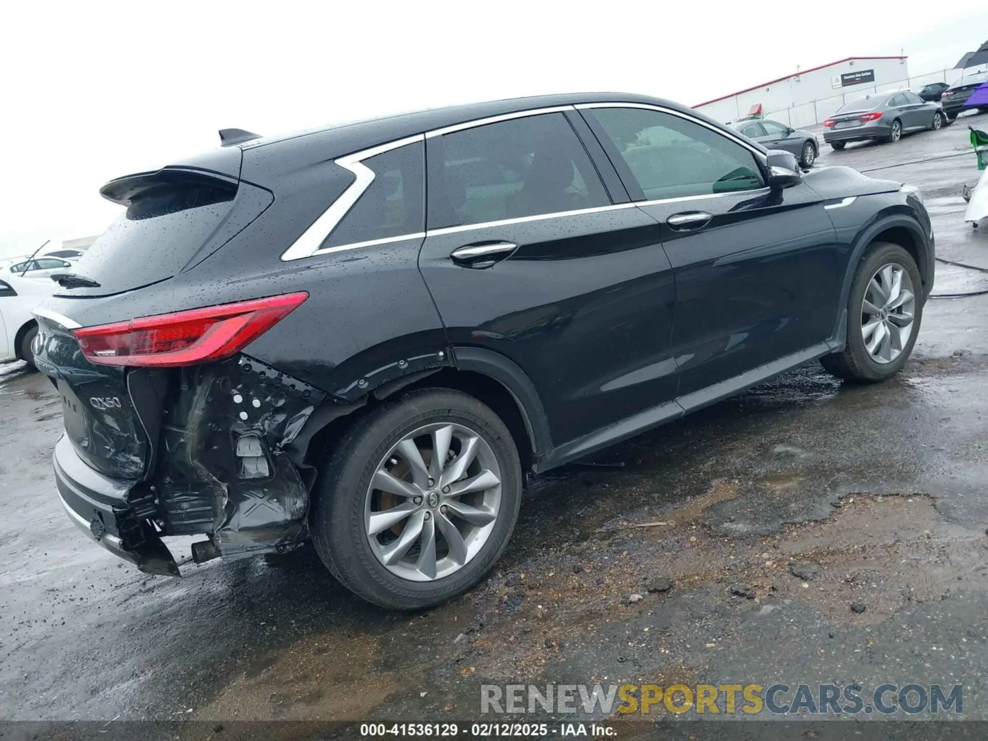 4 Photograph of a damaged car 3PCAJ5M12KF141402 INFINITI QX50 2019