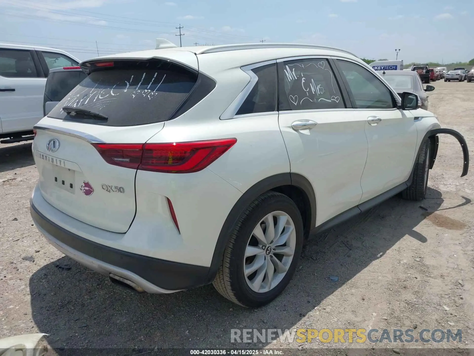 4 Фотография поврежденного автомобиля 3PCAJ5M13KF111468 INFINITI QX50 2019