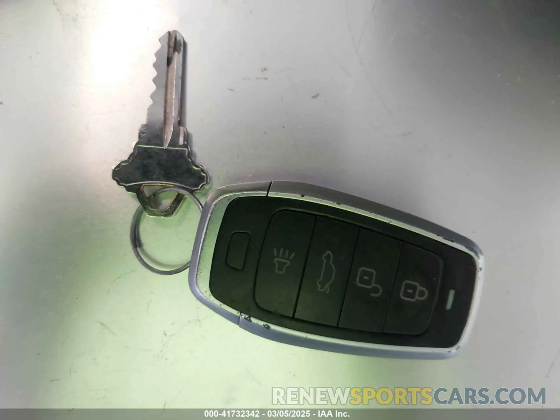11 Photograph of a damaged car 3PCAJ5M13KF139383 INFINITI QX50 2019