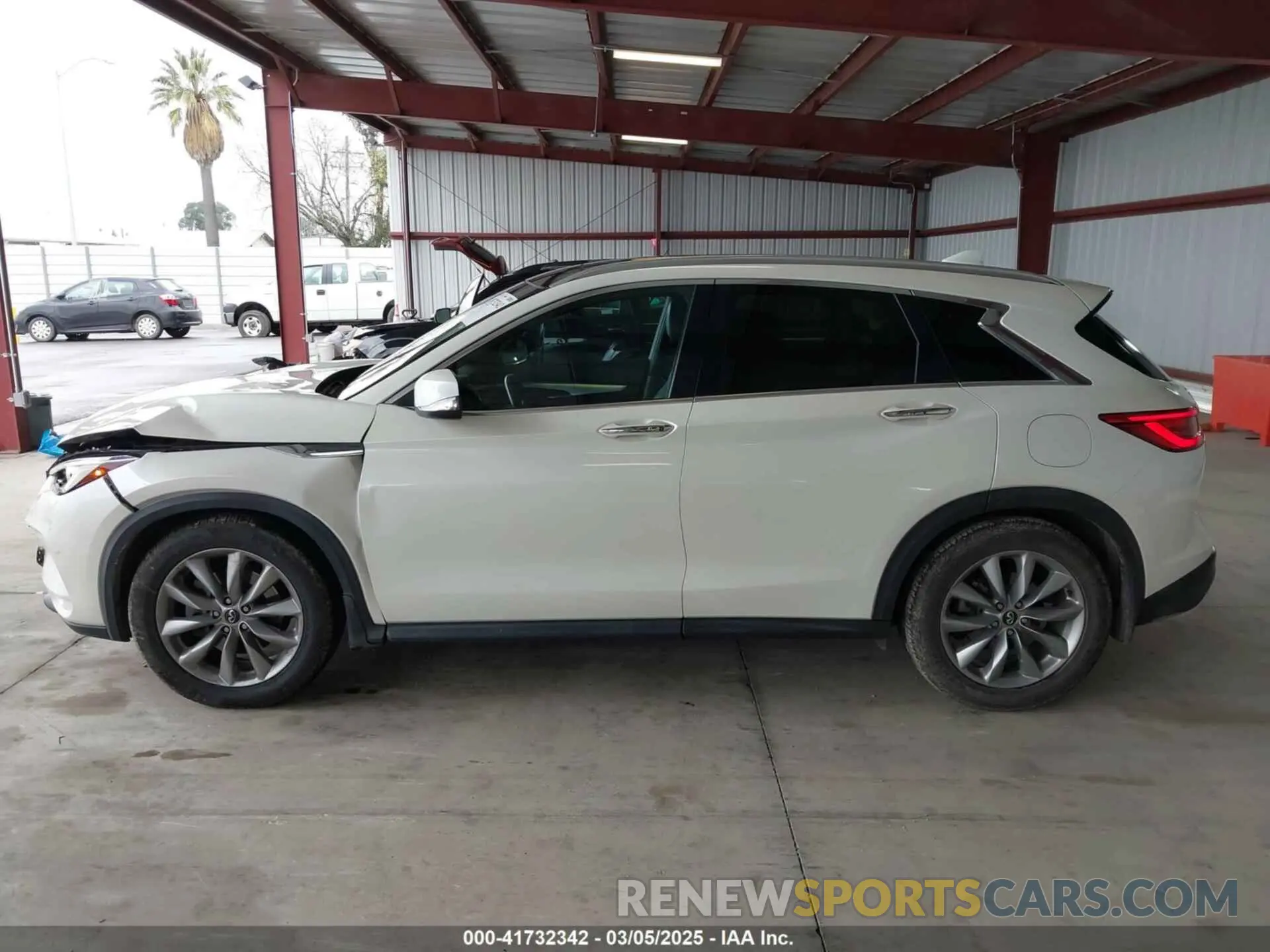 14 Photograph of a damaged car 3PCAJ5M13KF139383 INFINITI QX50 2019