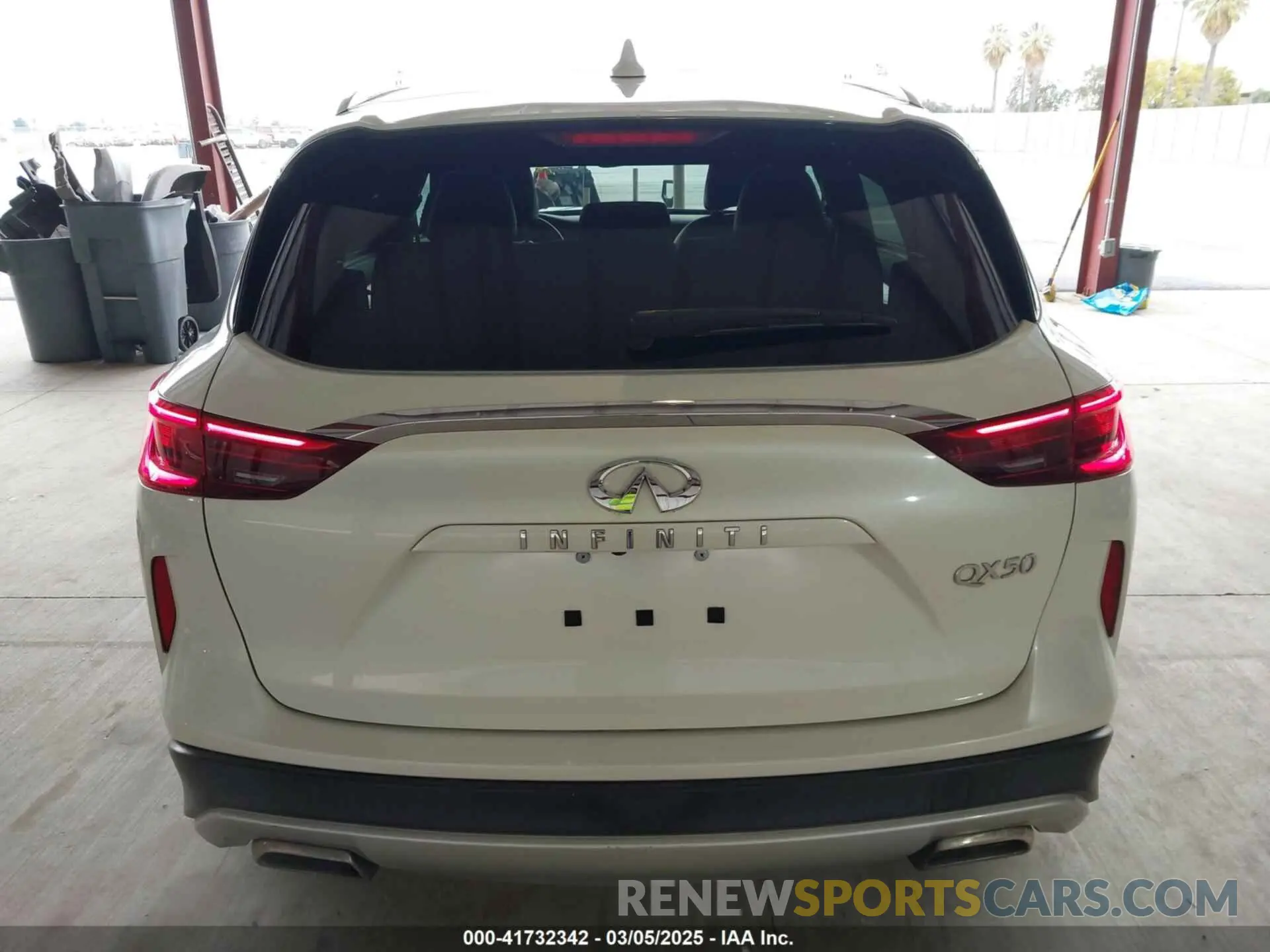 16 Photograph of a damaged car 3PCAJ5M13KF139383 INFINITI QX50 2019