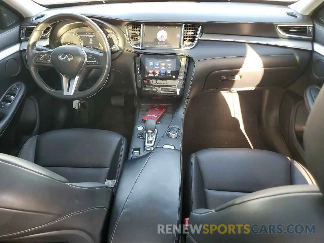 8 Photograph of a damaged car 3PCAJ5M13KF140582 INFINITI QX50 2019