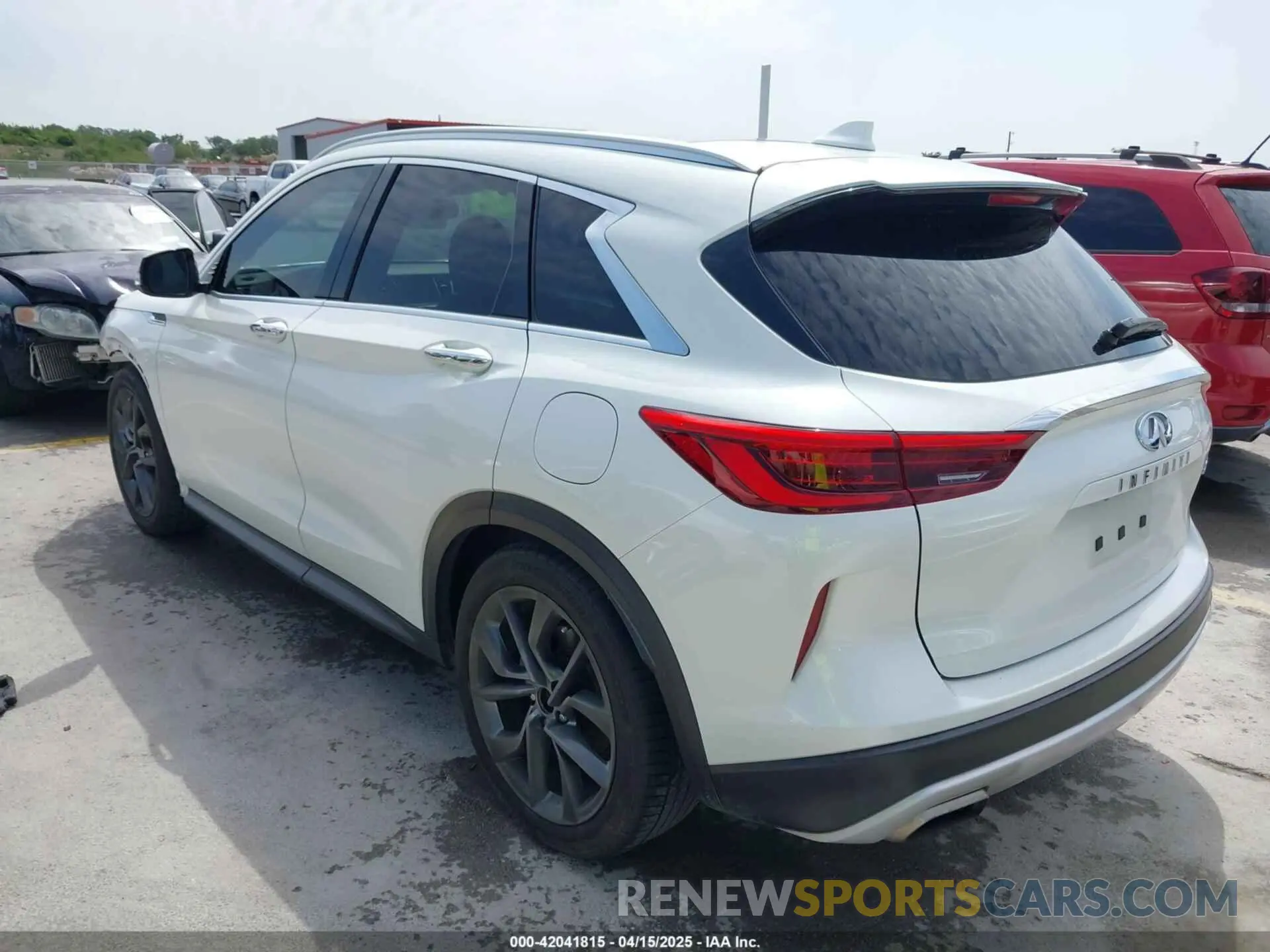 3 Photograph of a damaged car 3PCAJ5M14KF104397 INFINITI QX50 2019