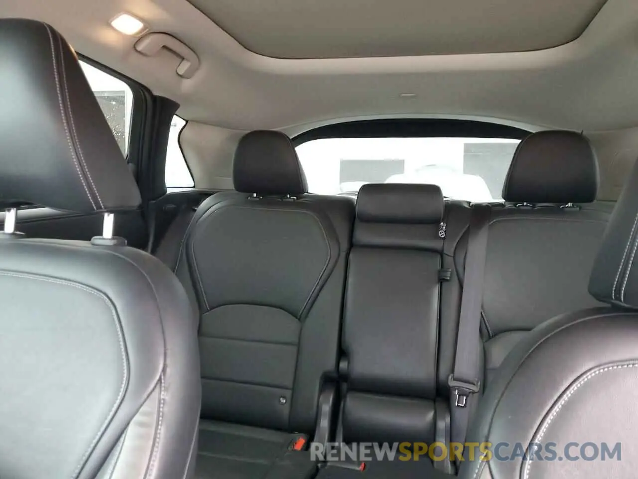 10 Photograph of a damaged car 3PCAJ5M14KF110832 INFINITI QX50 2019