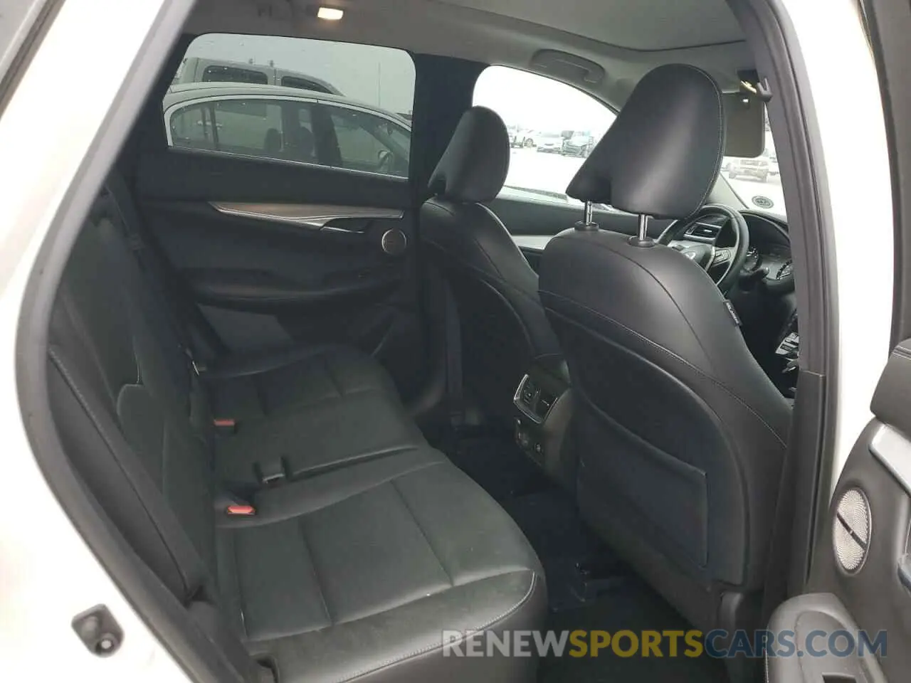 11 Photograph of a damaged car 3PCAJ5M14KF110832 INFINITI QX50 2019