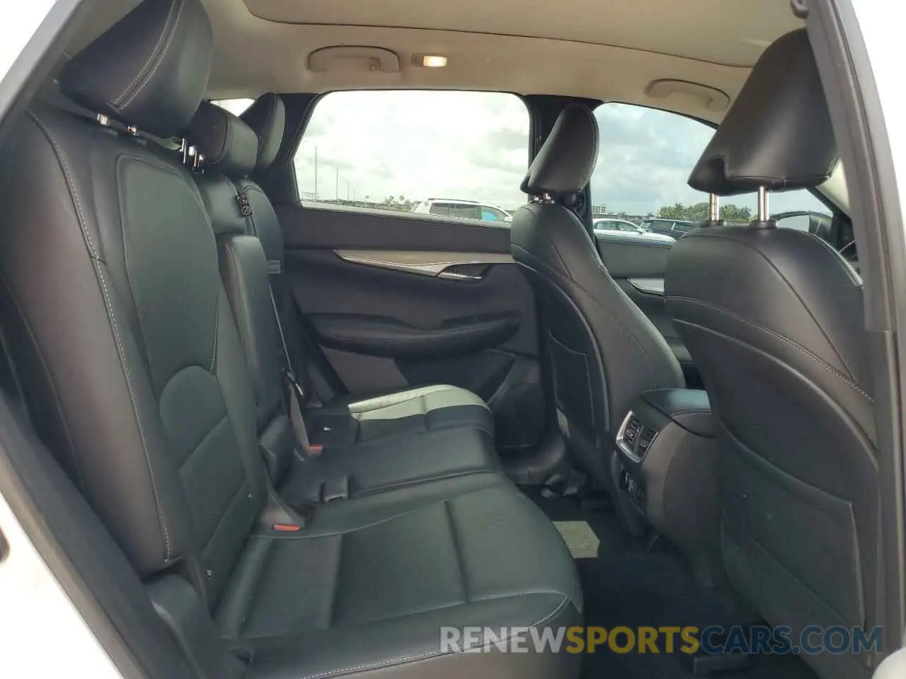 11 Фотография поврежденного автомобиля 3PCAJ5M15KF133245 INFINITI QX50 2019