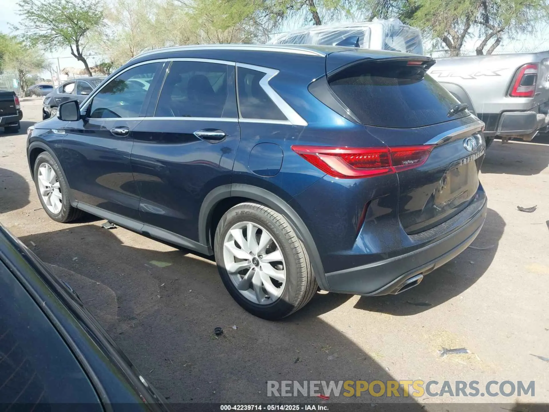 3 Фотография поврежденного автомобиля 3PCAJ5M16KF104787 INFINITI QX50 2019