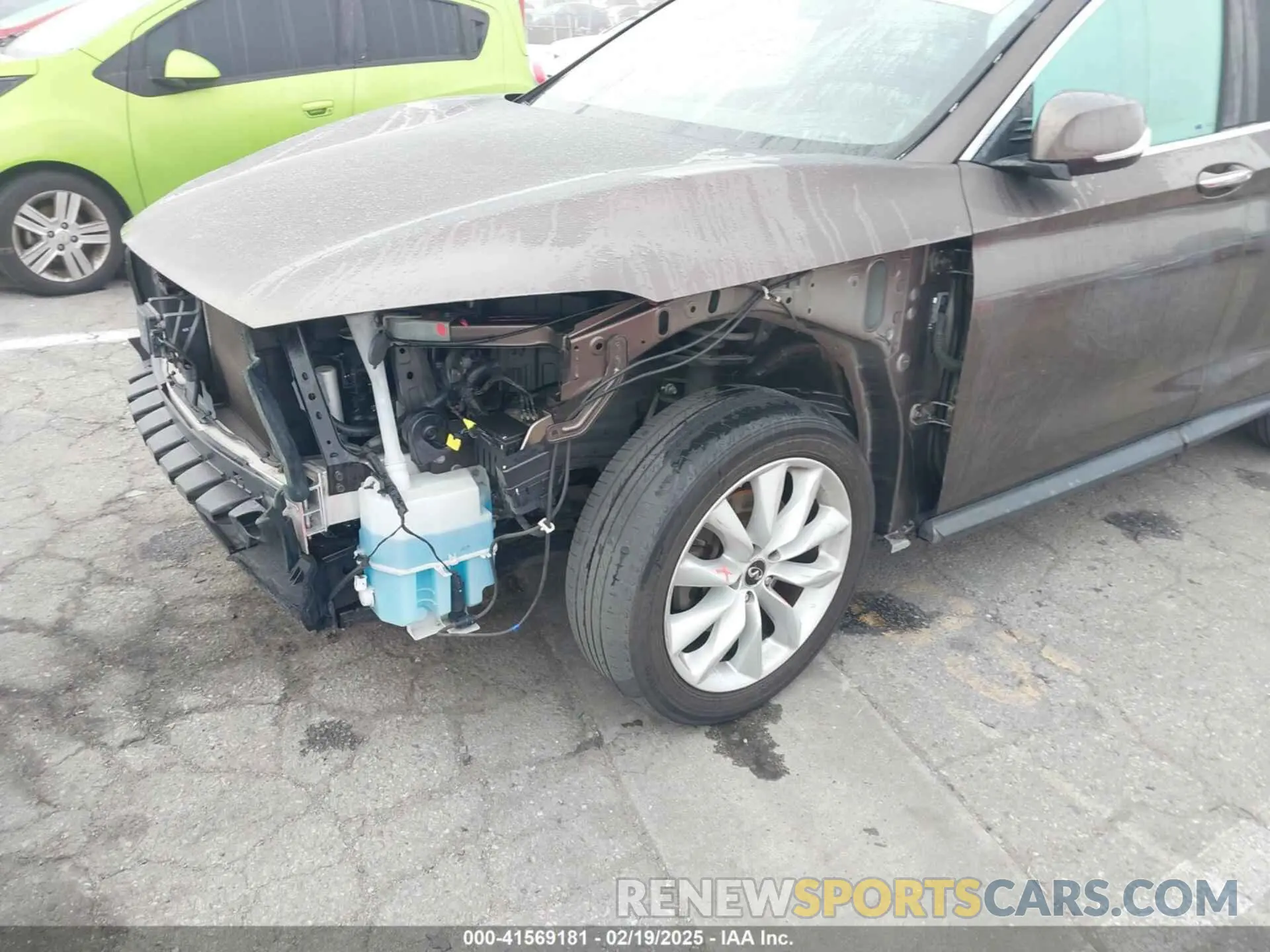 18 Photograph of a damaged car 3PCAJ5M16KF106927 INFINITI QX50 2019