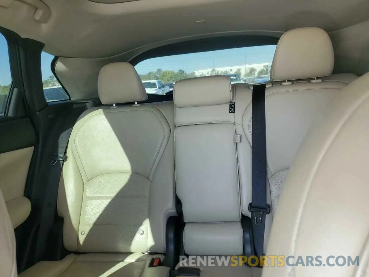 10 Photograph of a damaged car 3PCAJ5M17KF111263 INFINITI QX50 2019