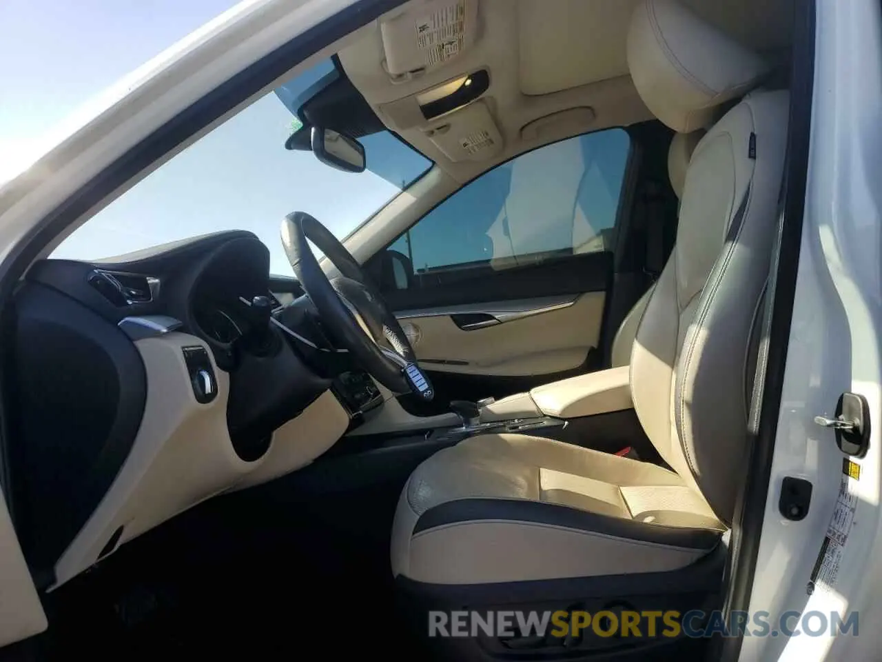 7 Photograph of a damaged car 3PCAJ5M17KF111263 INFINITI QX50 2019