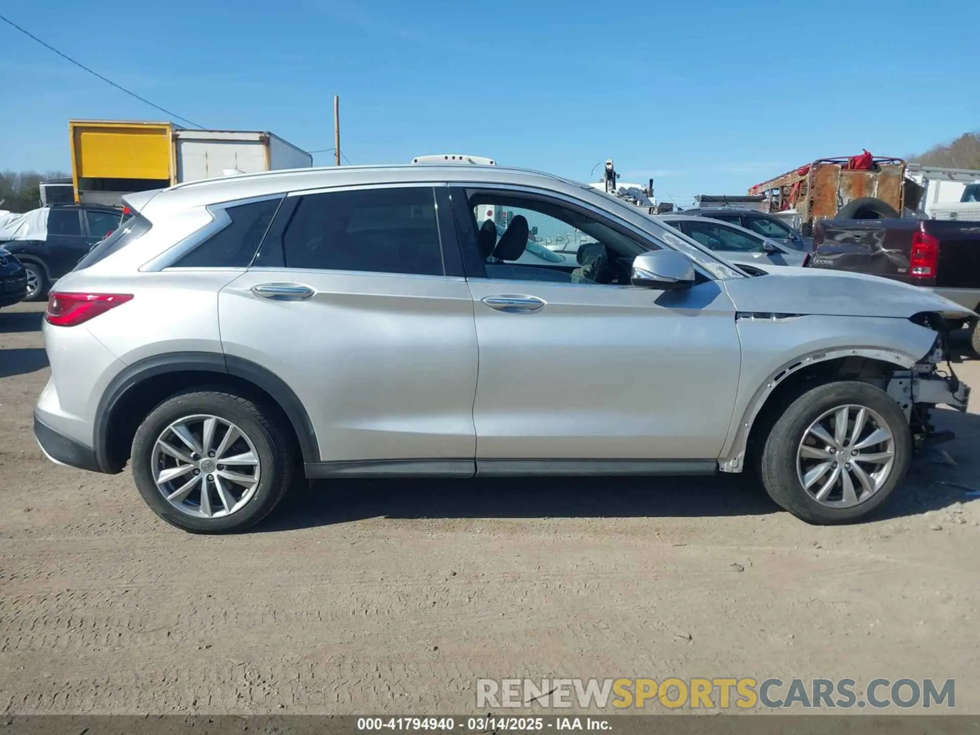 12 Фотография поврежденного автомобиля 3PCAJ5M18KF102894 INFINITI QX50 2019