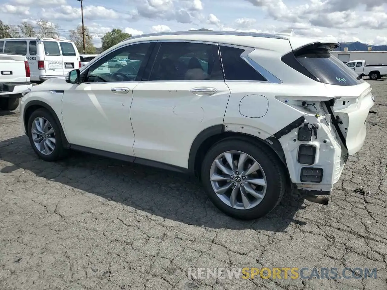 2 Фотография поврежденного автомобиля 3PCAJ5M19KF133426 INFINITI QX50 2019