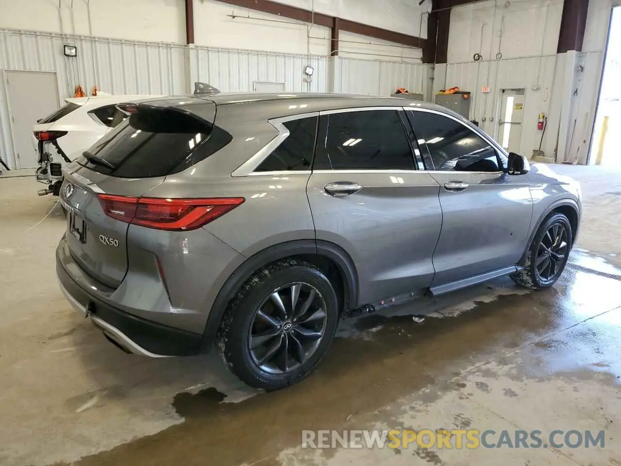 3 Photograph of a damaged car 3PCAJ5M30KF104818 INFINITI QX50 2019